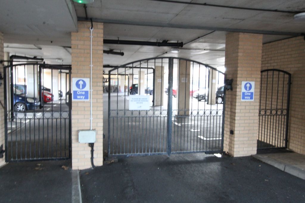 Property photo 3 of 10