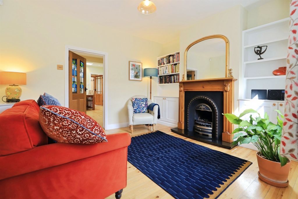 Property photo 3 of 24