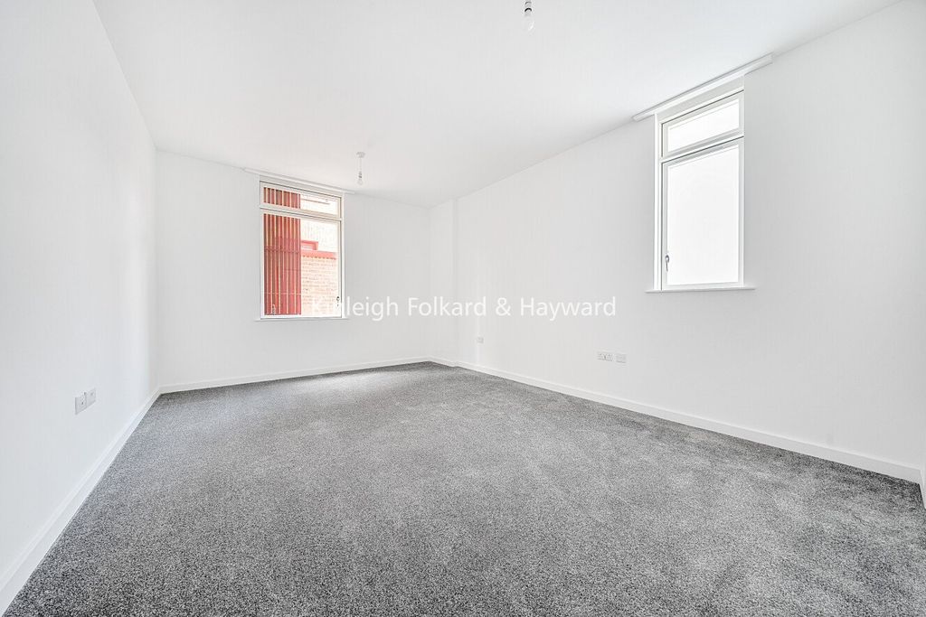 Property photo 3 of 15 Picture No. 13