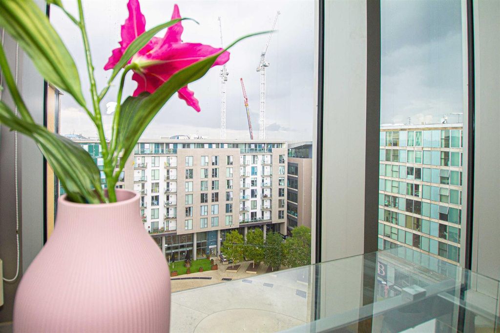 Property photo 3 of 11