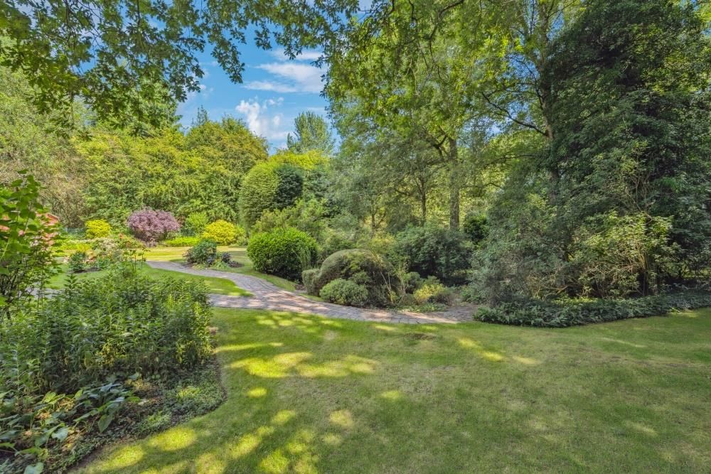 Property photo 3 of 18 Image