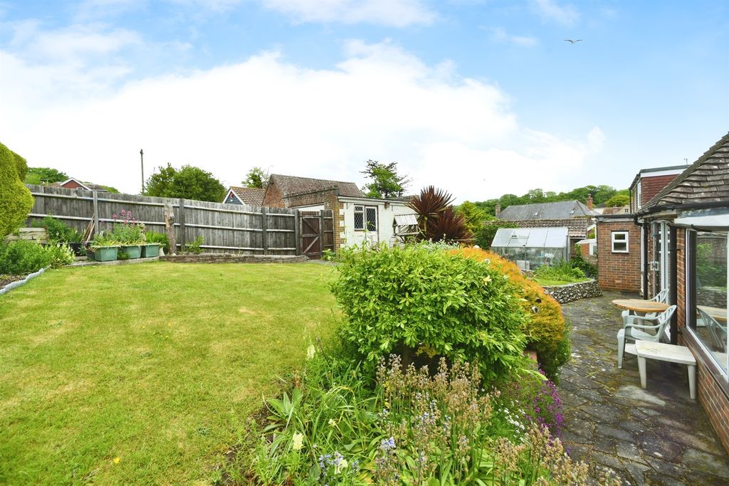 Property photo 2 of 21