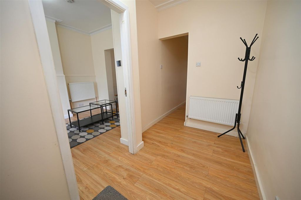 Property photo 2 of 20 Hall.Jpg