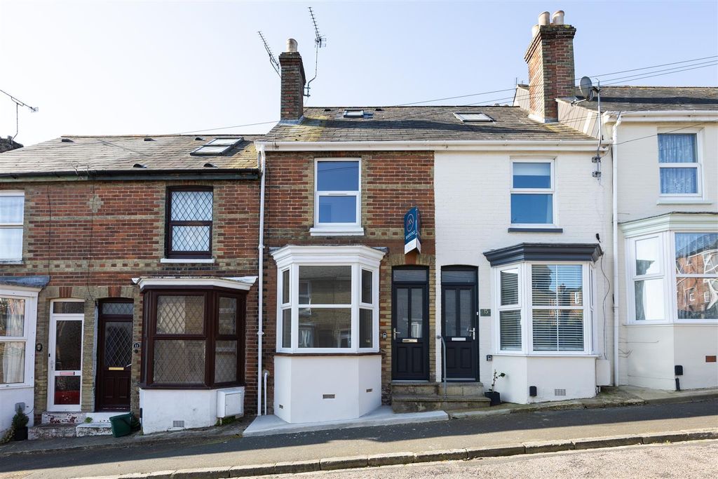 Property photo 1 of 10