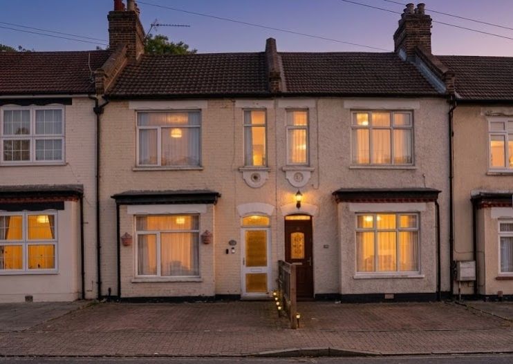 Property photo 1 of 13 Front Dusk Crop
