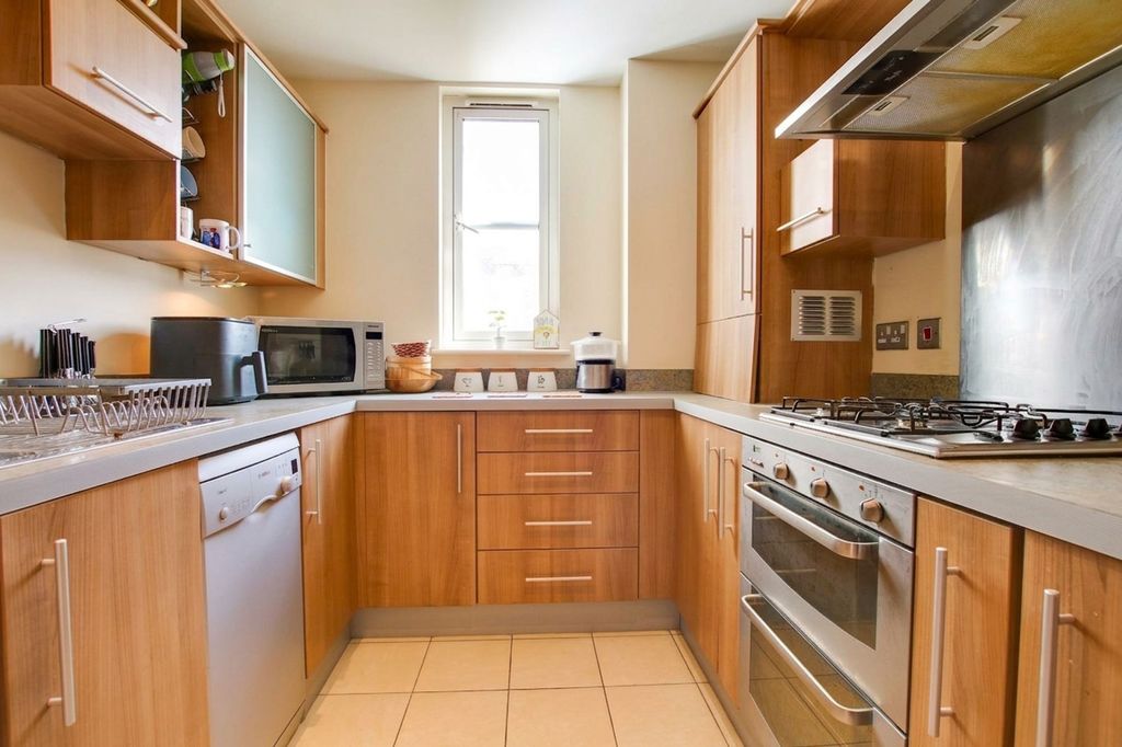 Property photo 3 of 21