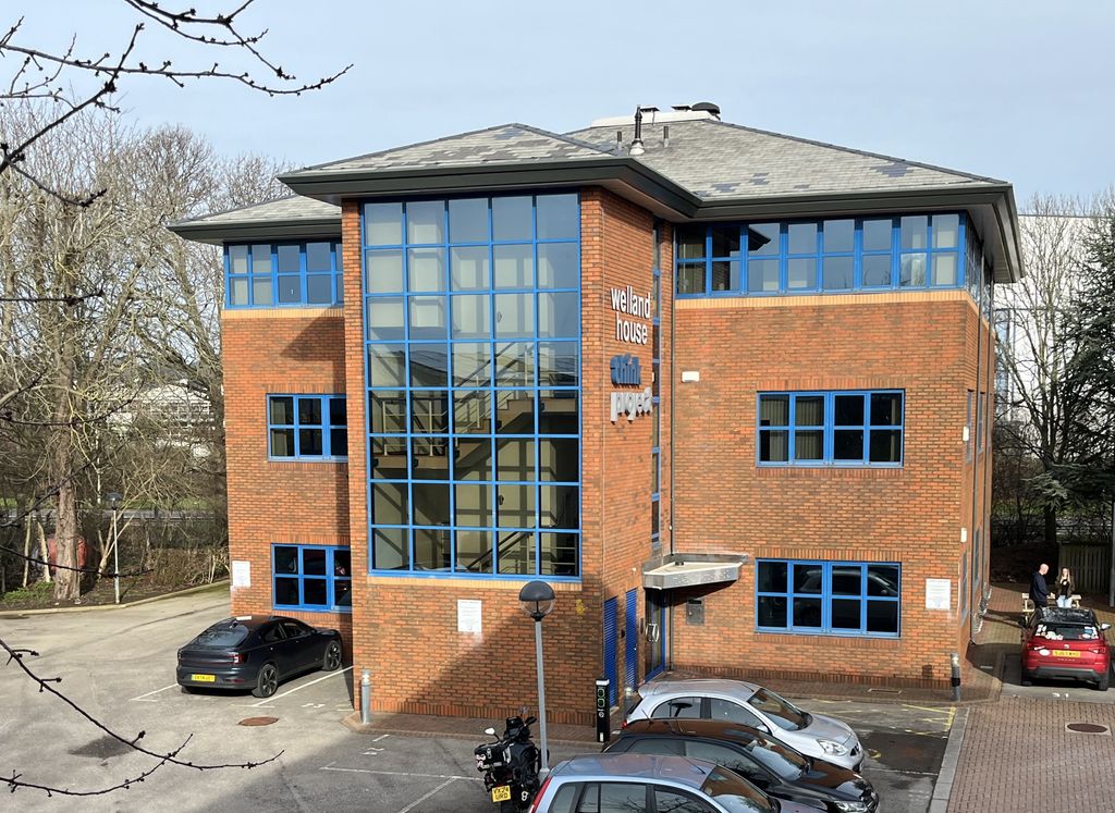 Property photo 1 of 12