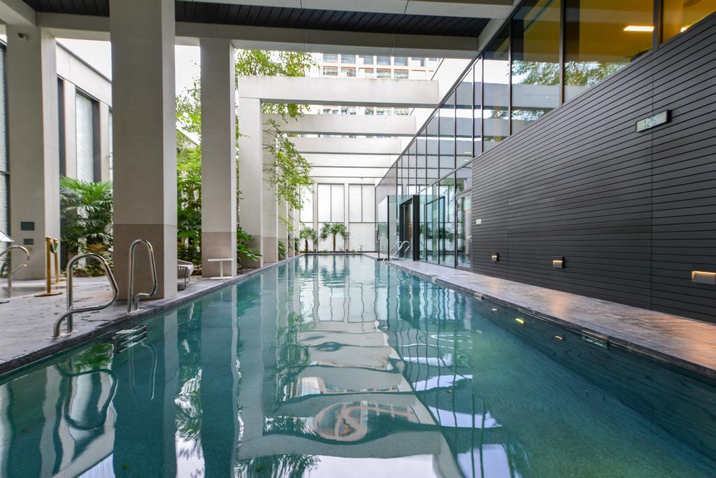 Property photo 2 of 30 Bagshaw Building, London18.Jpg