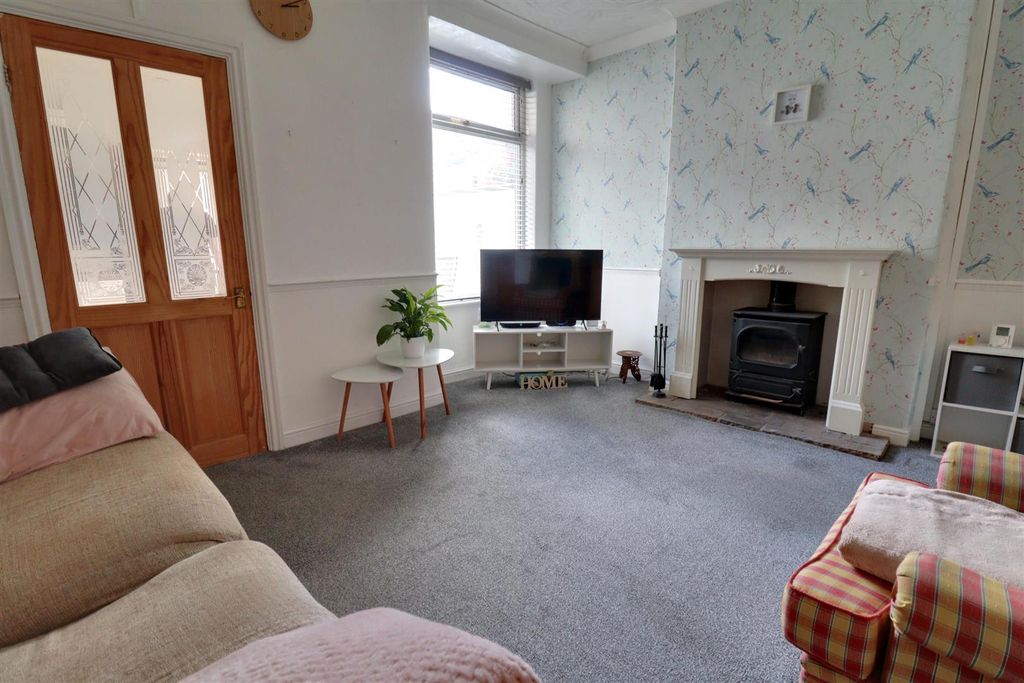 Property photo 2 of 14 Img_4209-Img_4211.Jpg