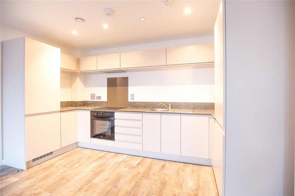 Property photo 2 of 15 Picture No. 10