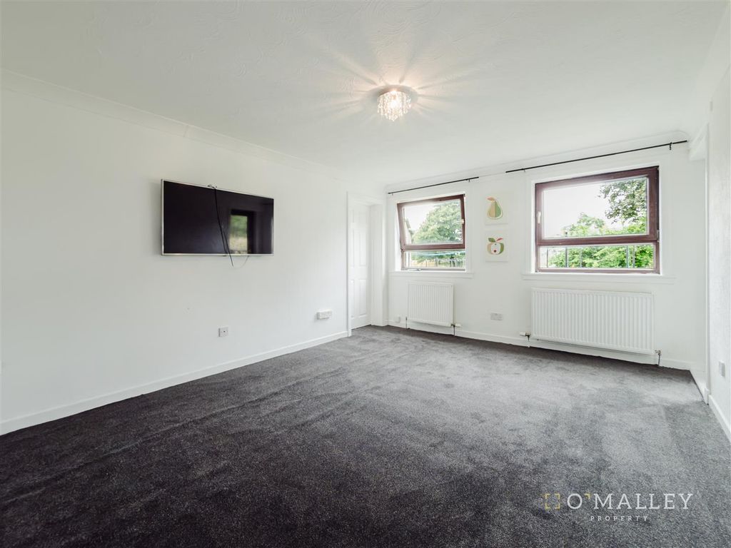 Property photo 2 of 14 Lounge 1