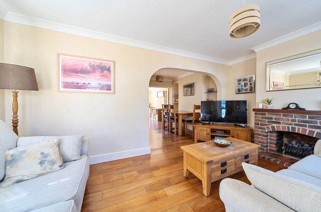 Property photo 3 of 20 1290108-6-68271Ef...