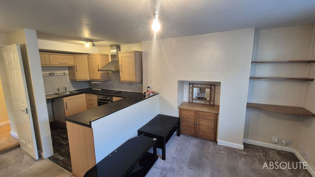 Property photo 3 of 13