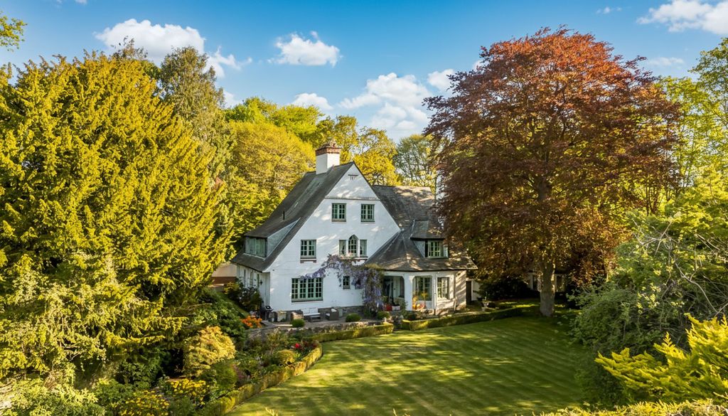 Property photo 1 of 33