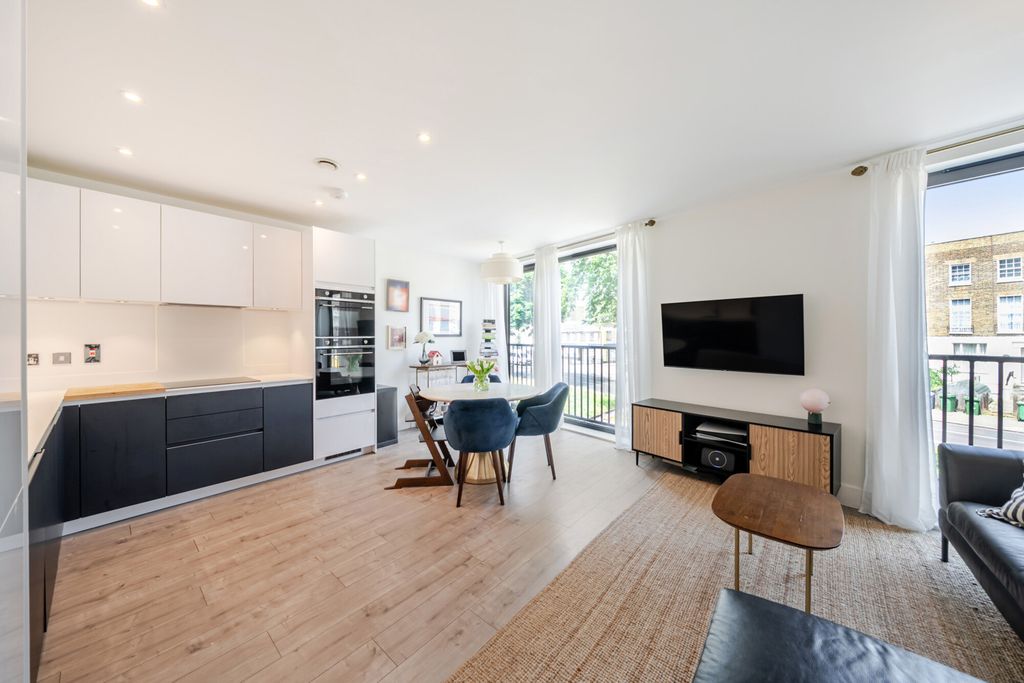 Property photo 1 of 22 1477948-10-6A3143...