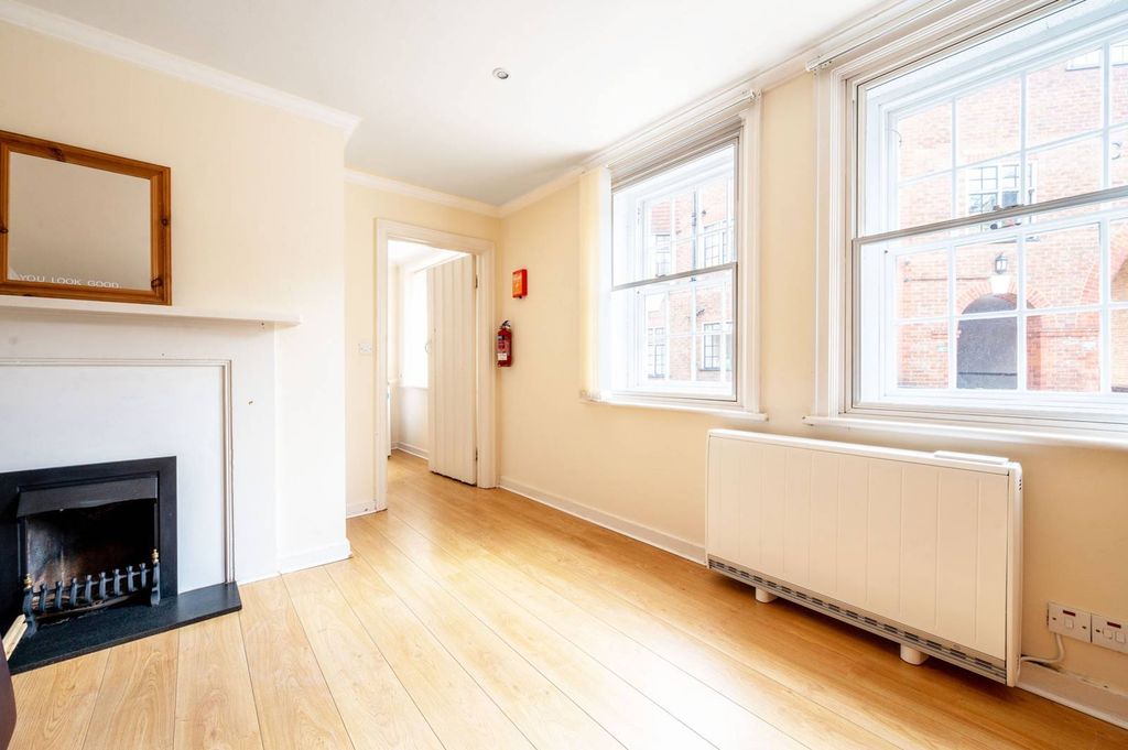 Property photo 2 of 5