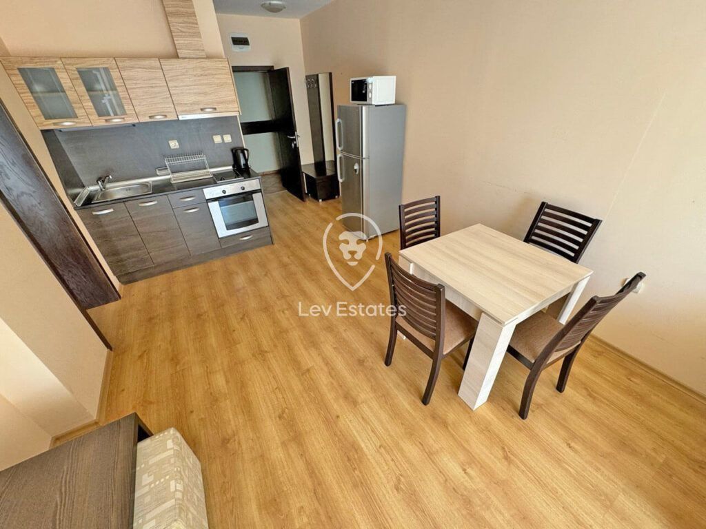 Property photo 3 of 10