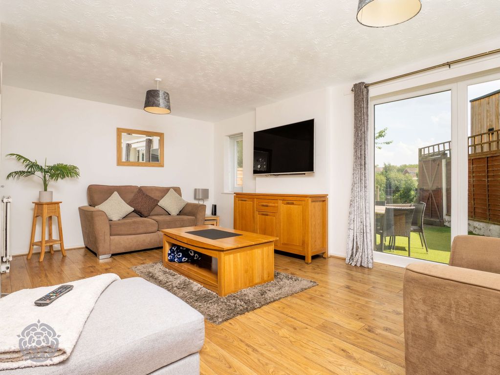 Property photo 2 of 27