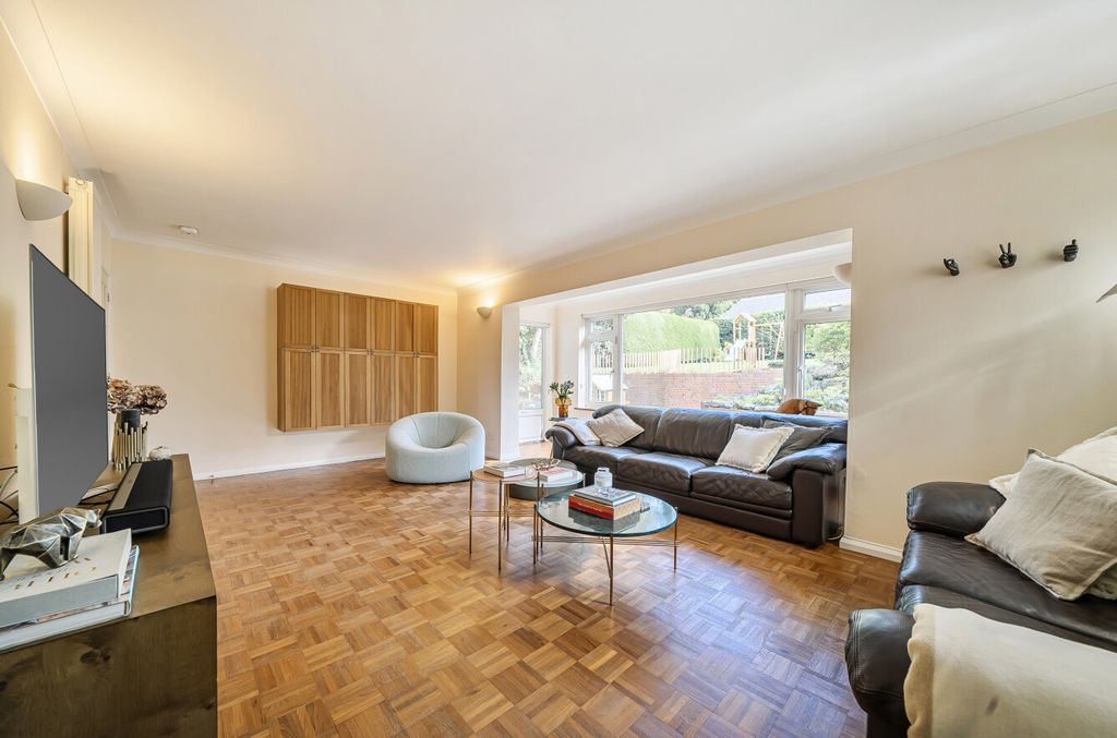 Property photo 3 of 32 1433958-31-69c558...