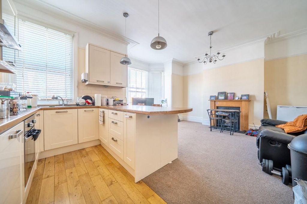 Property photo 1 of 16 1316873-6-68712c8F740d8.Jpg