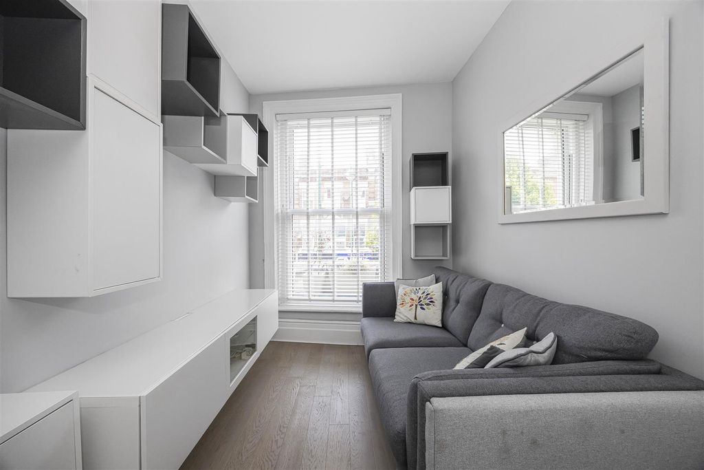 Property photo 2 of 13 6