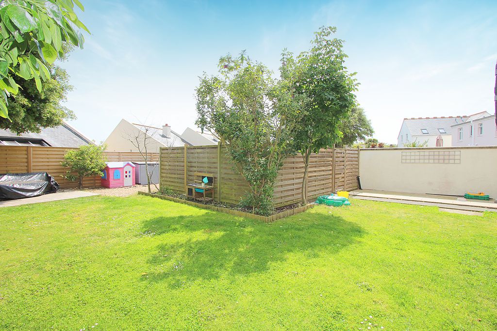 Property photo 2 of 19 Photo 1