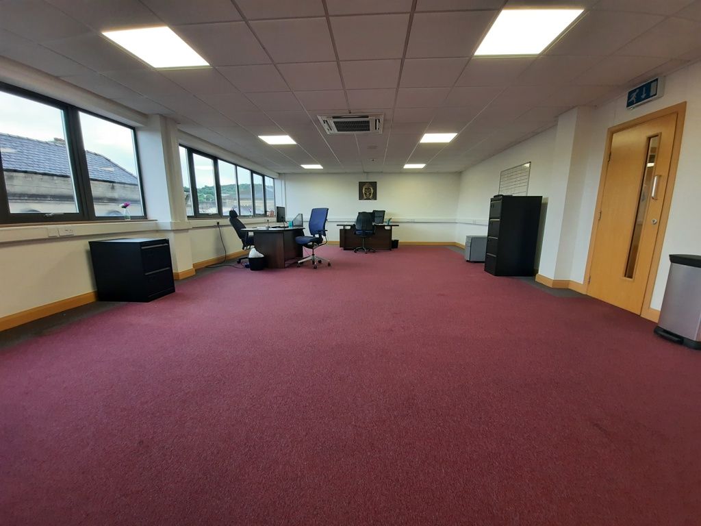 Property photo 2 of 6 Photo 9