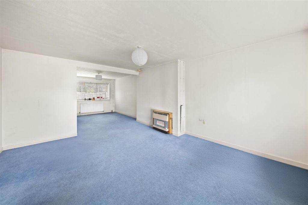 Property photo 2 of 14 2