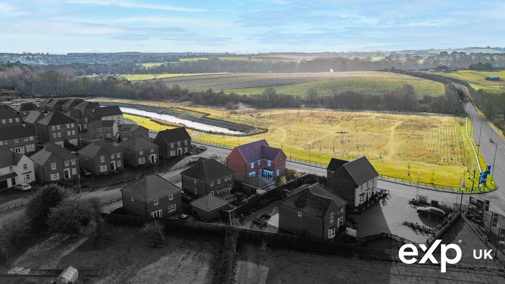 Property photo 3 of 36