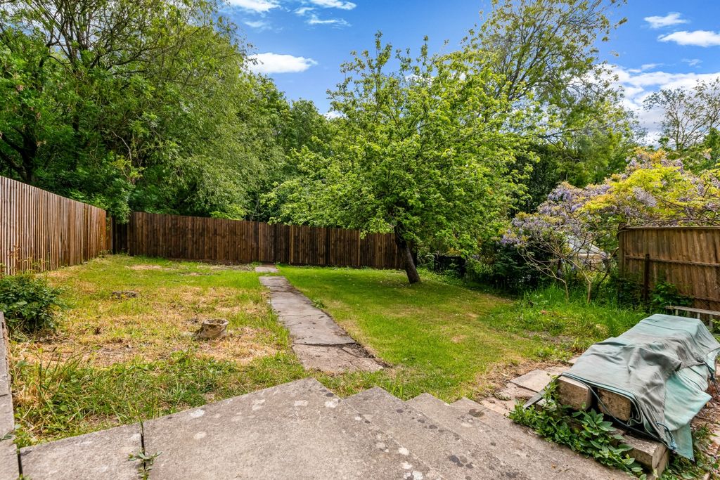 Additional image 16 of 2 bed maisonette for sale52 Seymour Road, Rugby CV21