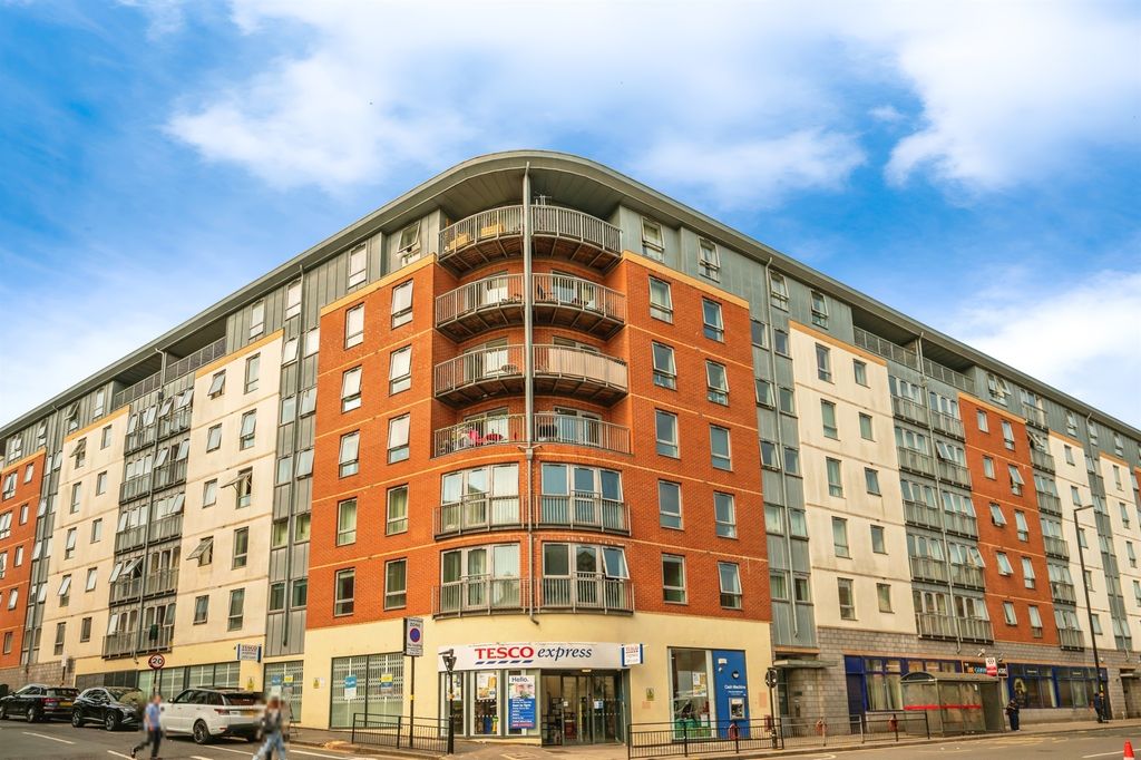 Property photo 1 of 15