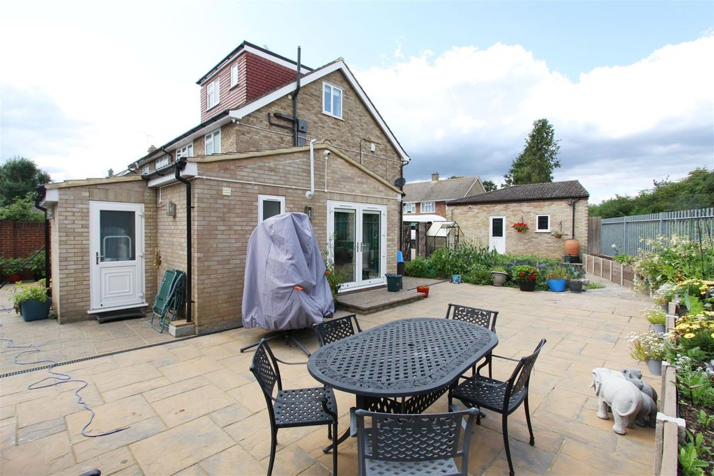 Property photo 2 of 17 Rear