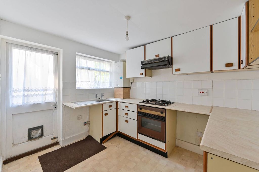 Property photo 3 of 7