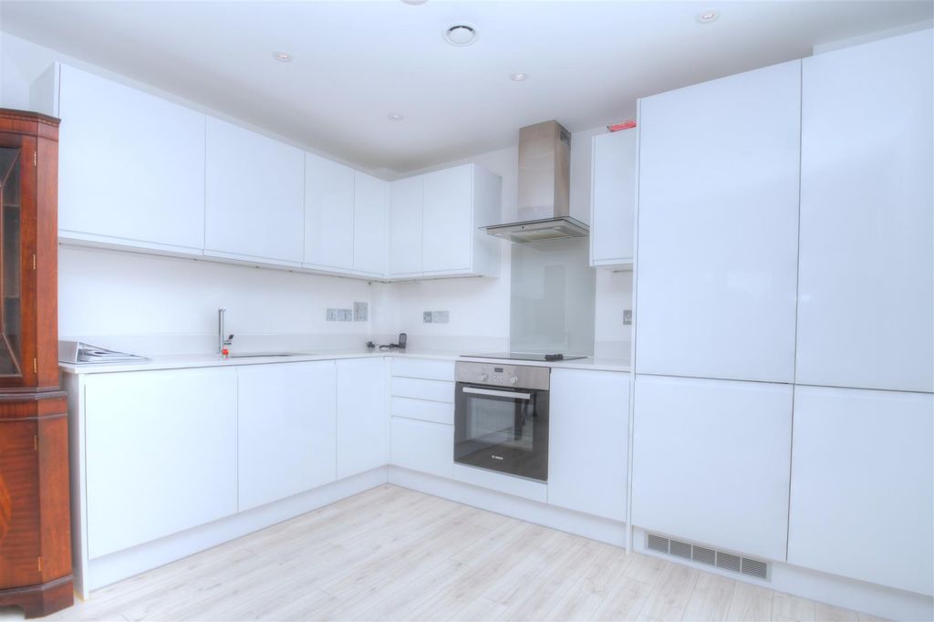 Property photo 3 of 8 Kitchen.Jpg