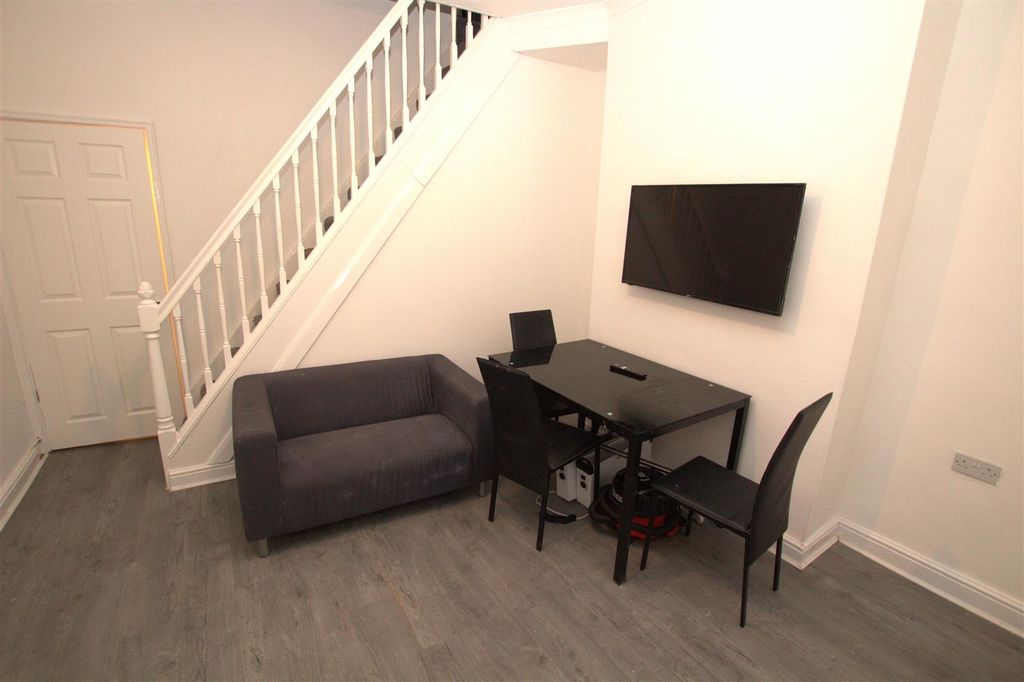 Property photo 2 of 8 Living Room .Jpg