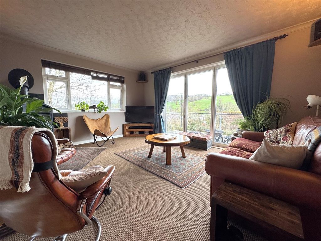 Property photo 2 of 24