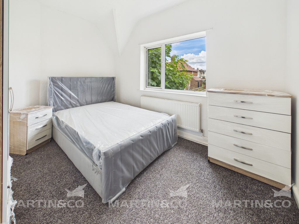 Property photo 1 of 8 Cam02406G0-Pr0635-Still009