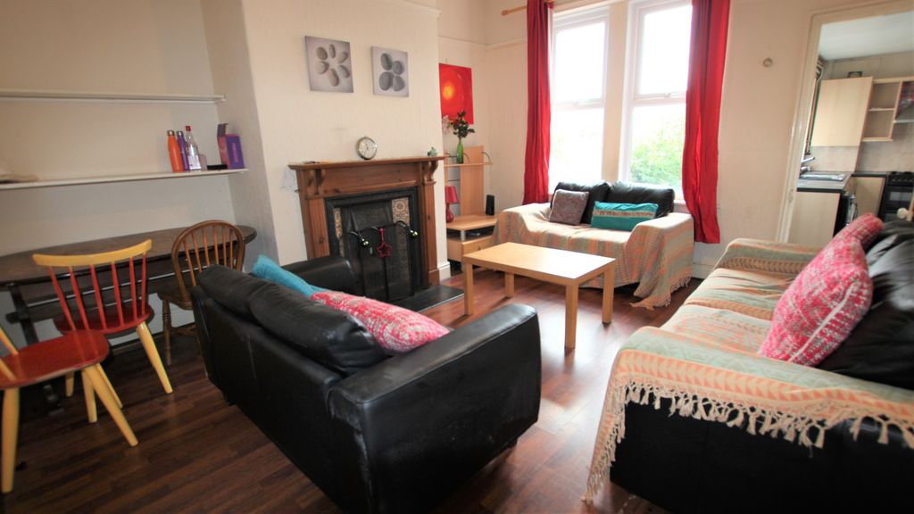 Property photo 2 of 20 5