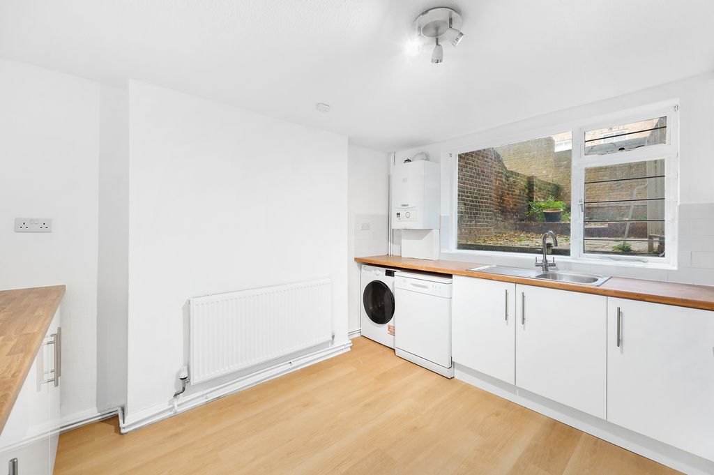 Property photo 1 of 23