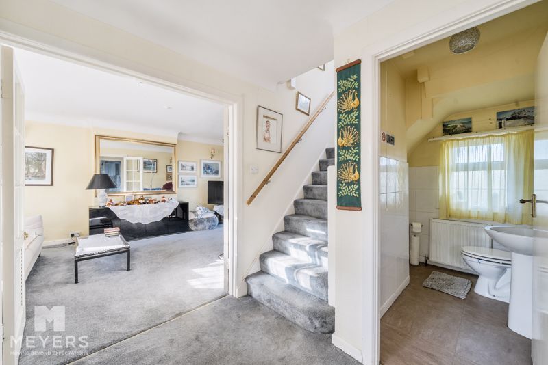 Property photo 3 of 18 Hall