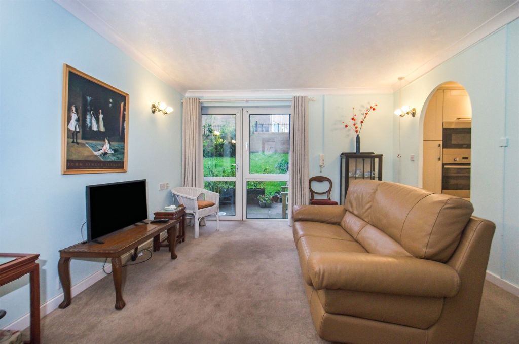 Property photo 2 of 14
