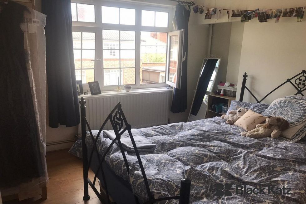 Property photo 3 of 3
