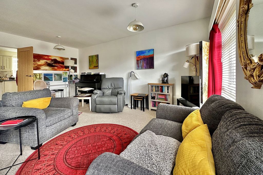 Property photo 3 of 15