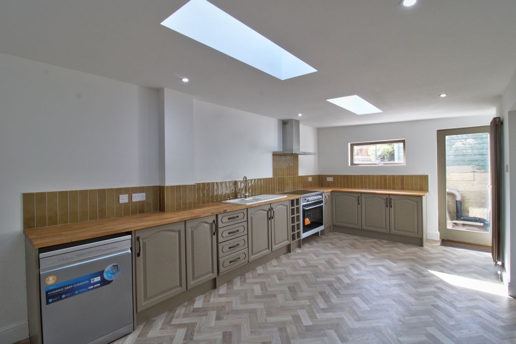 Property photo 3 of 49 Photo #3