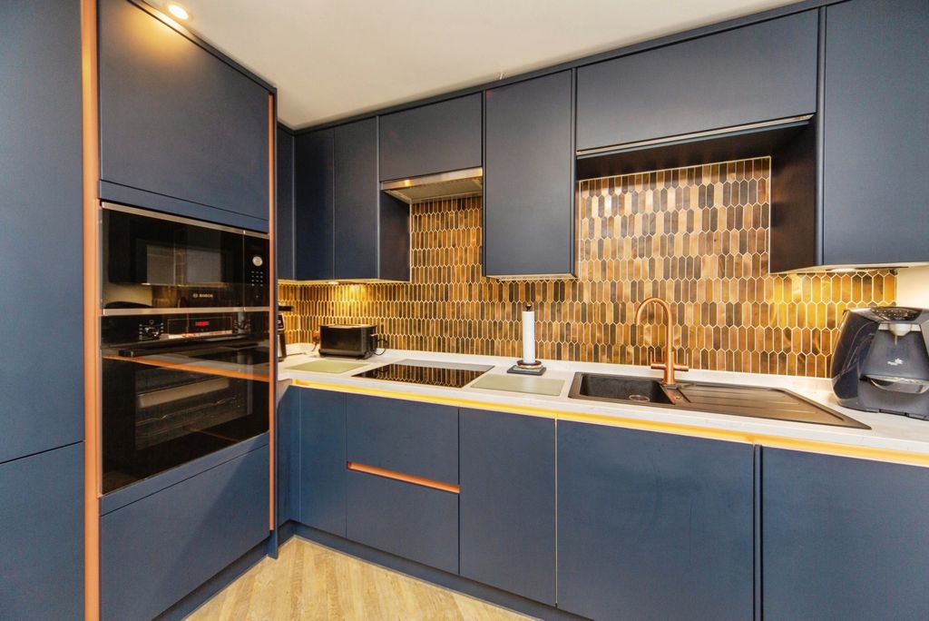 Property photo 2 of 23 Pbox-Img.Jpg