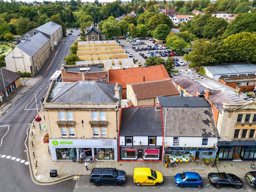 Property photo 3 of 25 7 The Bridge, Chippenham, Wiltshire, Sn15 1Ha | Fr