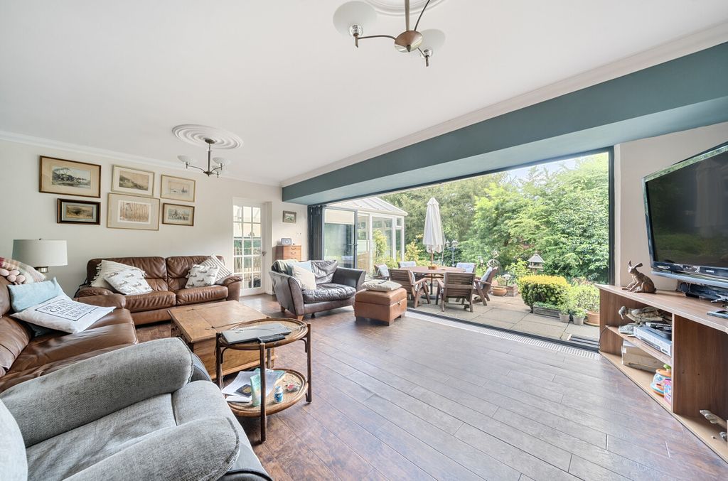 Property photo 3 of 15 1303694-12-68472B...