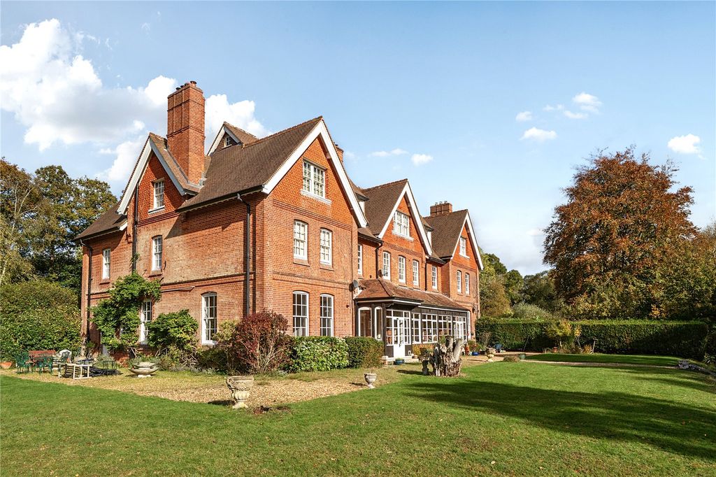 Property photo 2 of 21 Picture No. 02