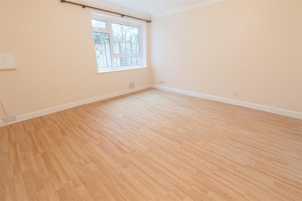 Property photo 3 of 6 Af0A0722.Jpg