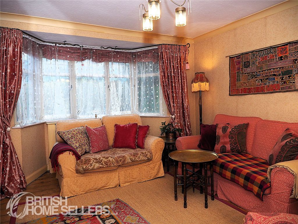 Property photo 2 of 35 Picture No. 30